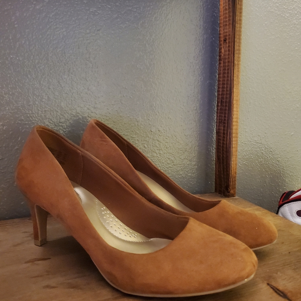 Brown suede heels
